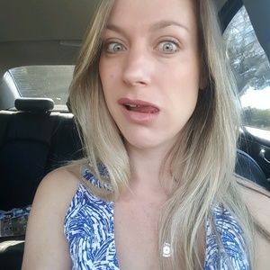 Meet your Posher, Dezra